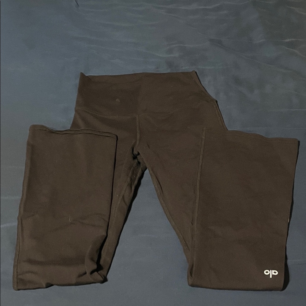 Alo Yoga bootcut leggings